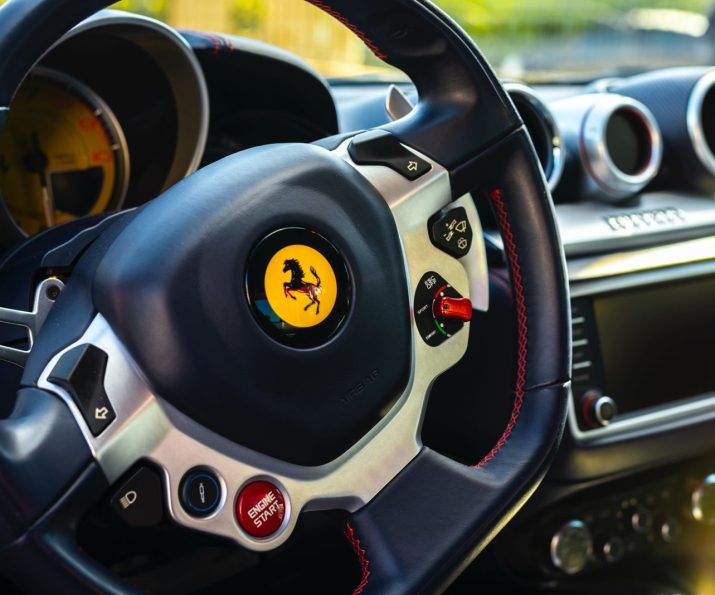 Volante Ferrari California T Ferrari California T's Wheel with F1 controls